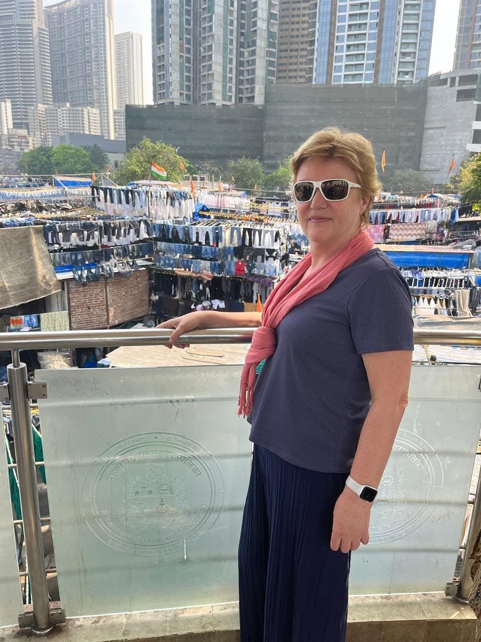 A guest at the Dhobi Ghat viewing point